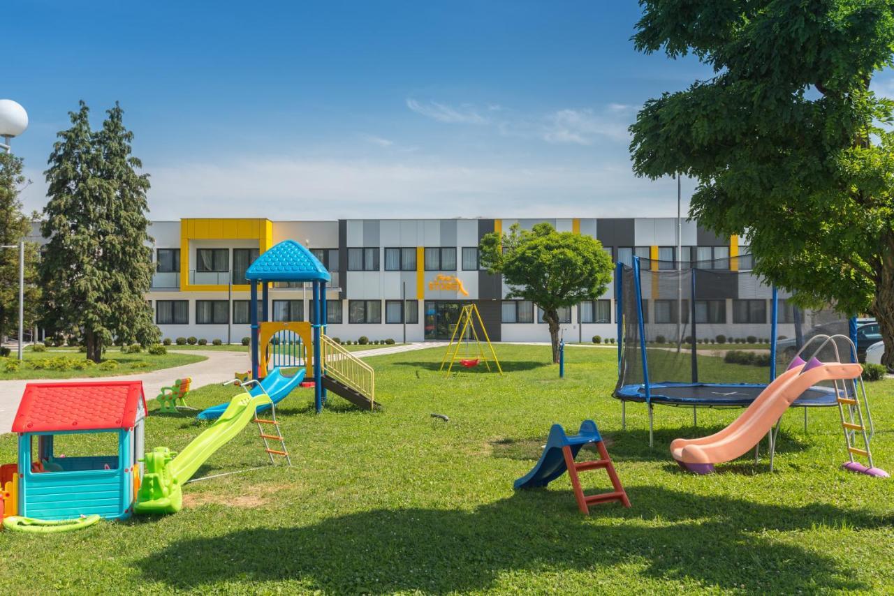 Hotel Stobex Loznica Εξωτερικό φωτογραφία