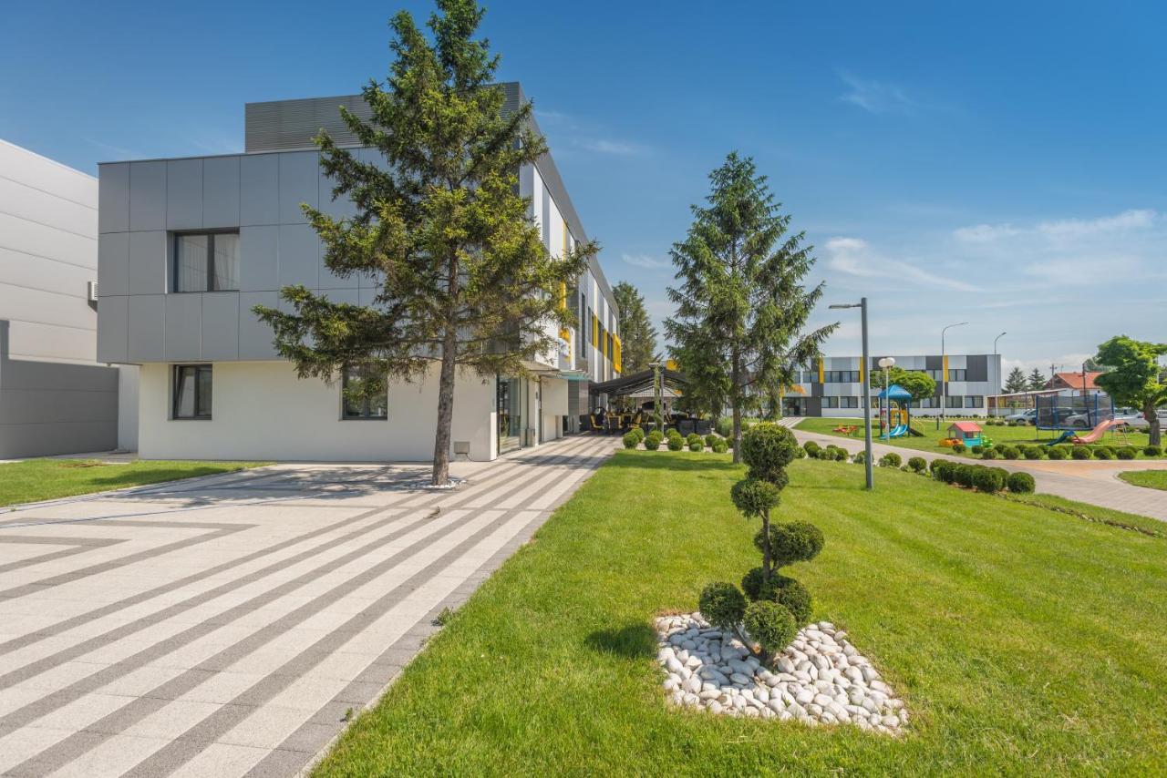 Hotel Stobex Loznica Εξωτερικό φωτογραφία