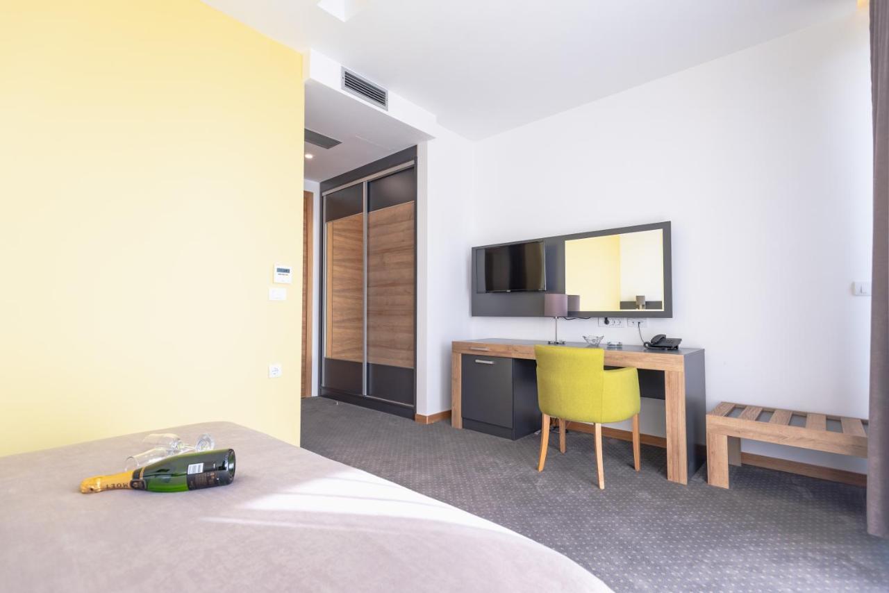Hotel Stobex Loznica Εξωτερικό φωτογραφία