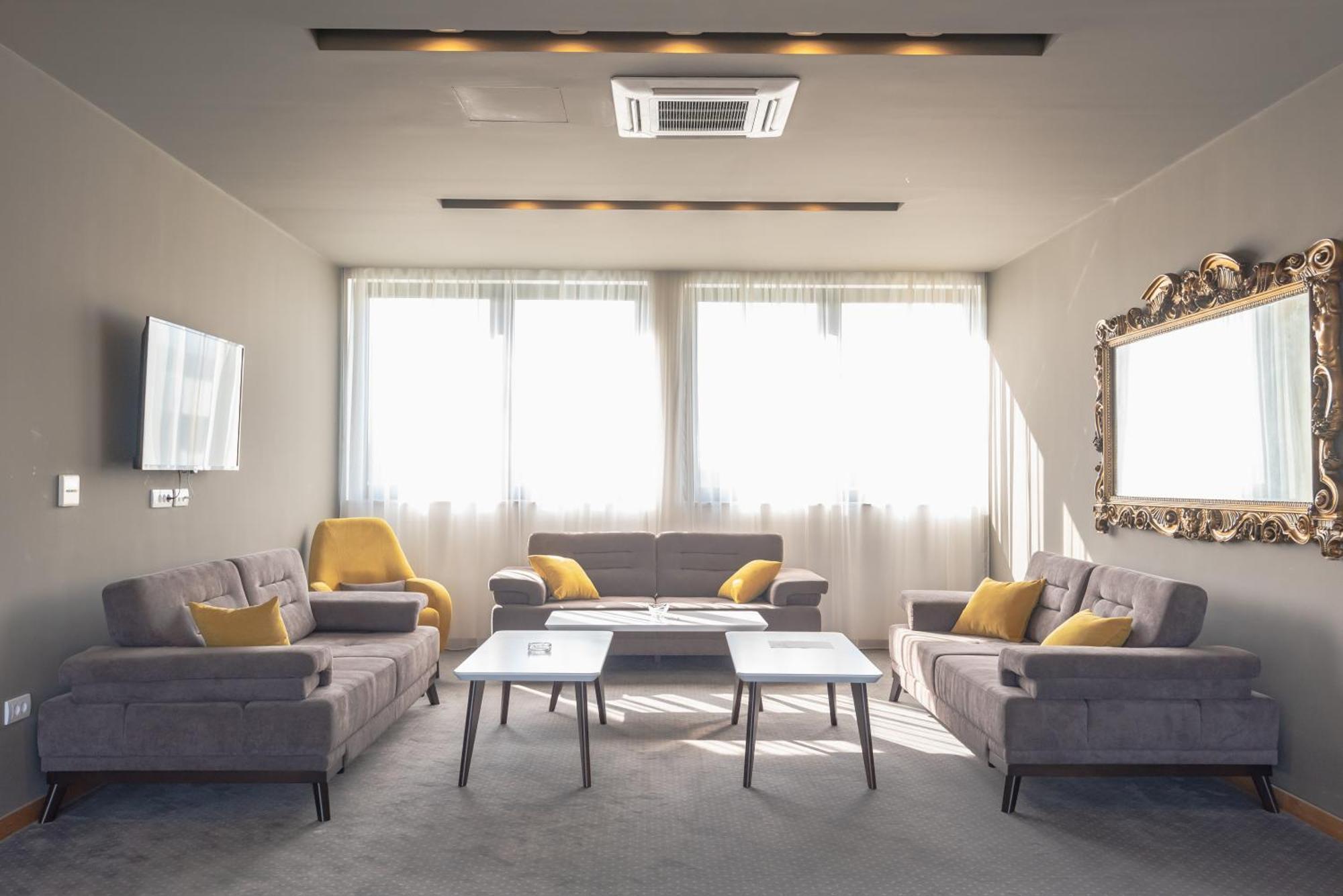Hotel Stobex Loznica Εξωτερικό φωτογραφία